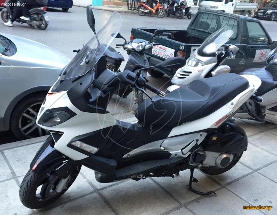 Πωλείται Μεταχειρισμένο Scooter Aprilia SR MAX 300 του 2014 