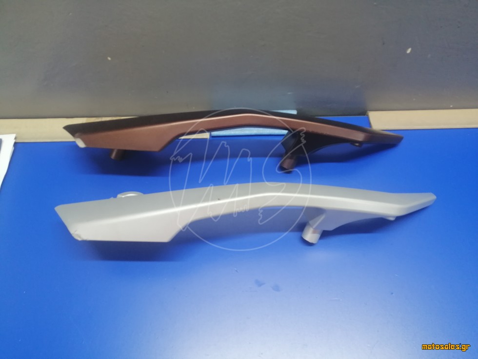 Πωλείται Μεταχειρισμένο - Χειρολαβή Σέλας / Συνεπιβάτη Kymco AK 550 