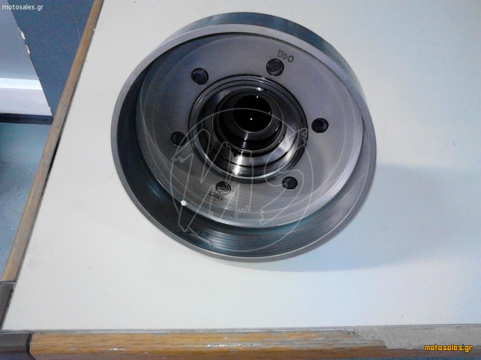 Πωλείται Μεταχειρισμένο - KAMΠΑΝΑ ΦΥΓΟΚΕΝΤΡΙΚΟΥ KYMCO MXU500 